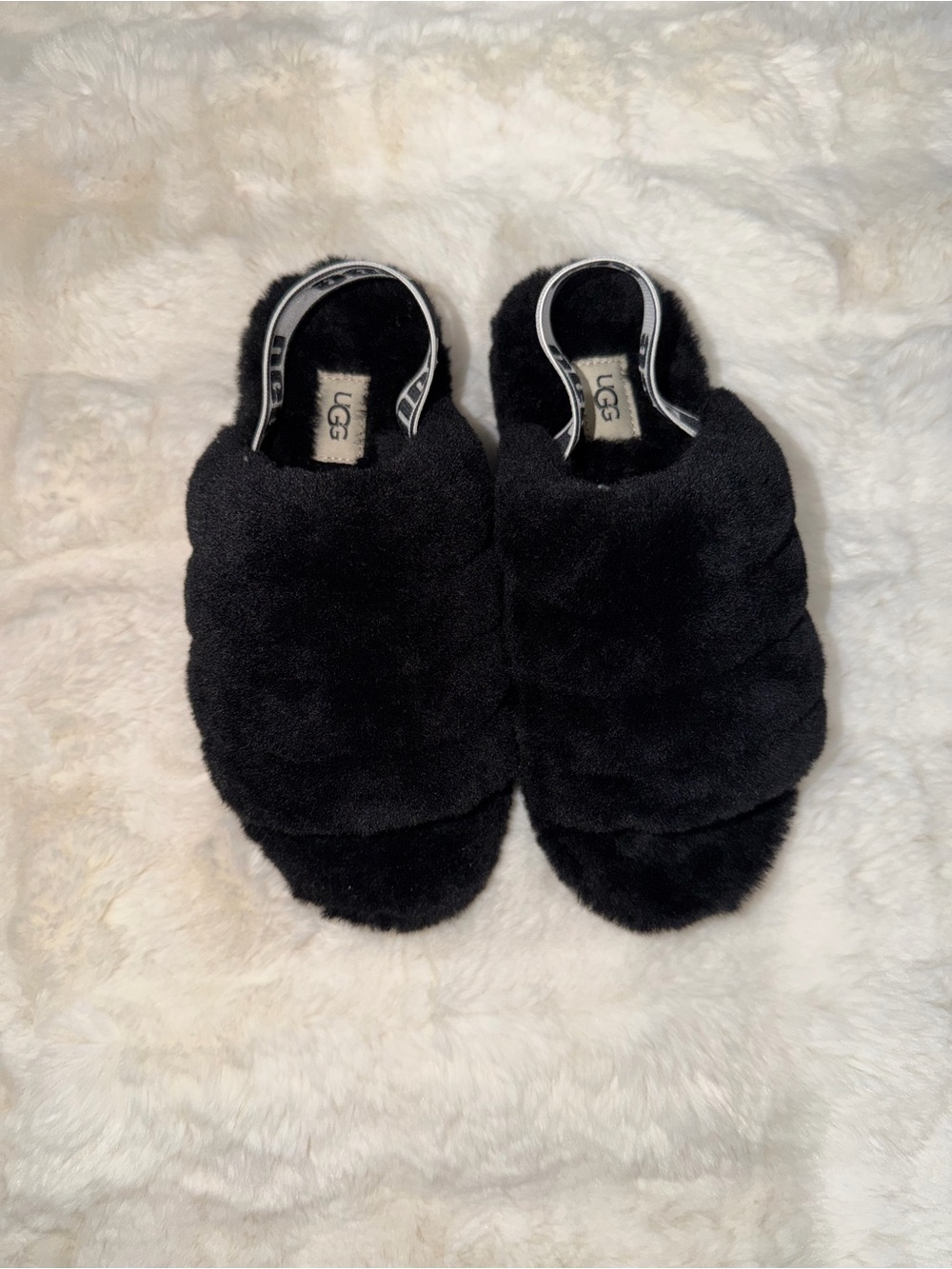 UGG slides - Picture 2 of 3